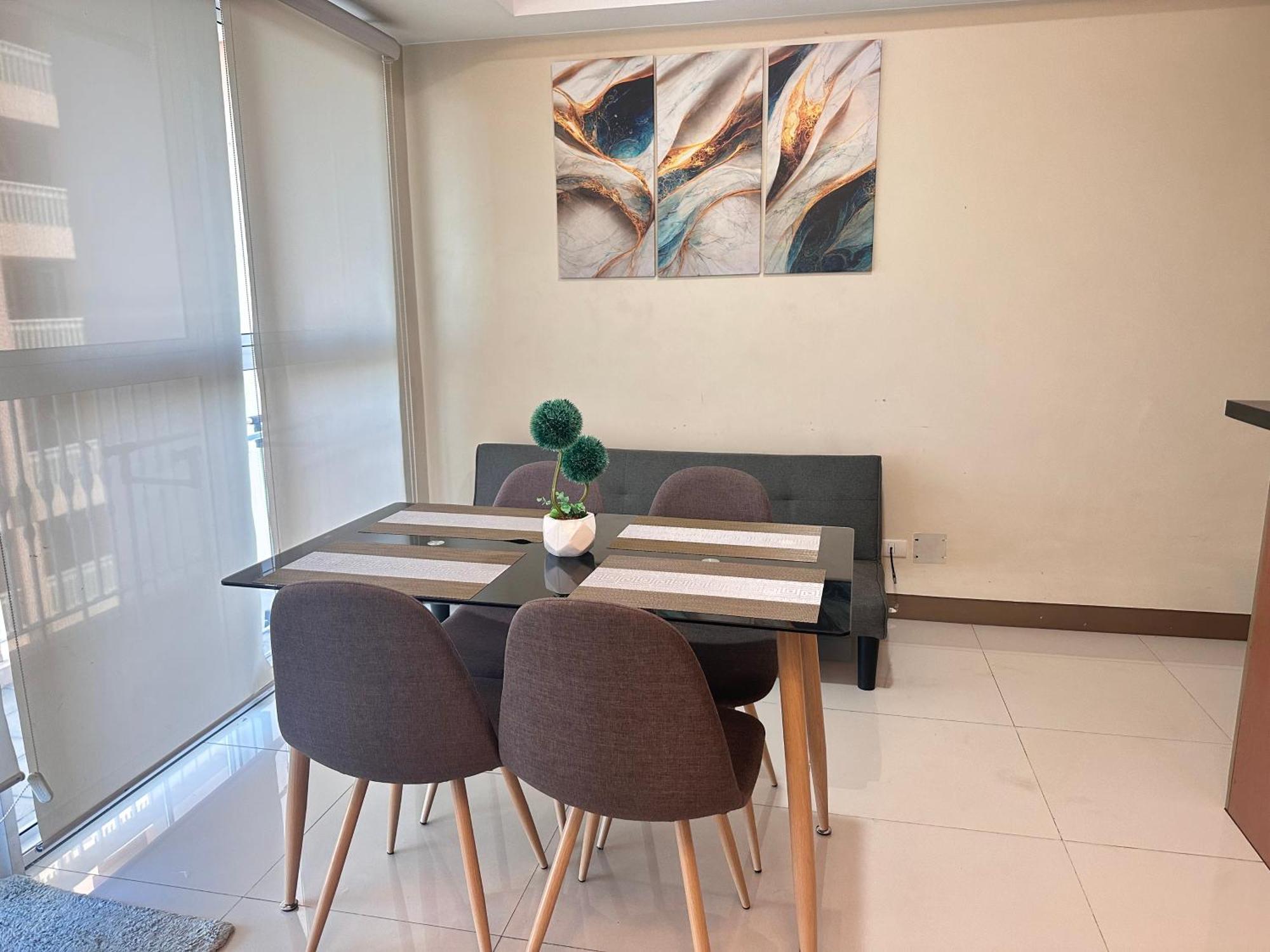 Premium Executive At Venice Luxury Residences Apartment Manila